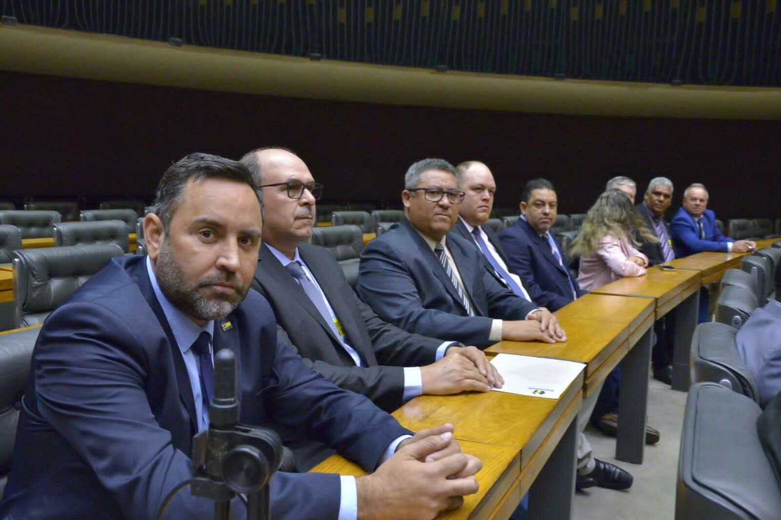 Imagem de compartilhamento para o artigo Prefeito Weliton Guimarães busca recursos em Brasília para saúde, educação e infraestrutura de Alcinópolis da MS Todo dia